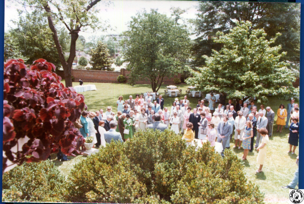 1977 05 03 09 NC Governors Mansion.jpg